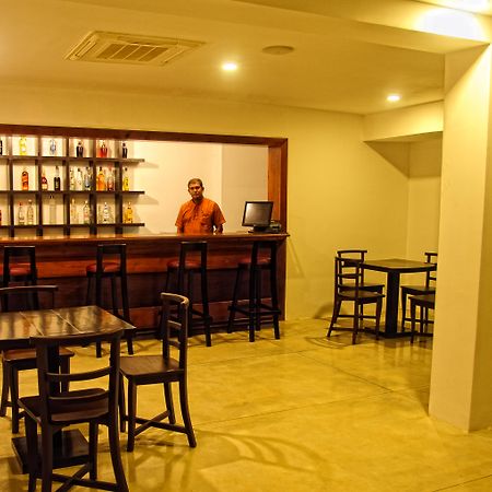 Rajarata Hotel Anuradhapura Dış mekan fotoğraf