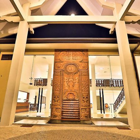 Rajarata Hotel Anuradhapura Dış mekan fotoğraf