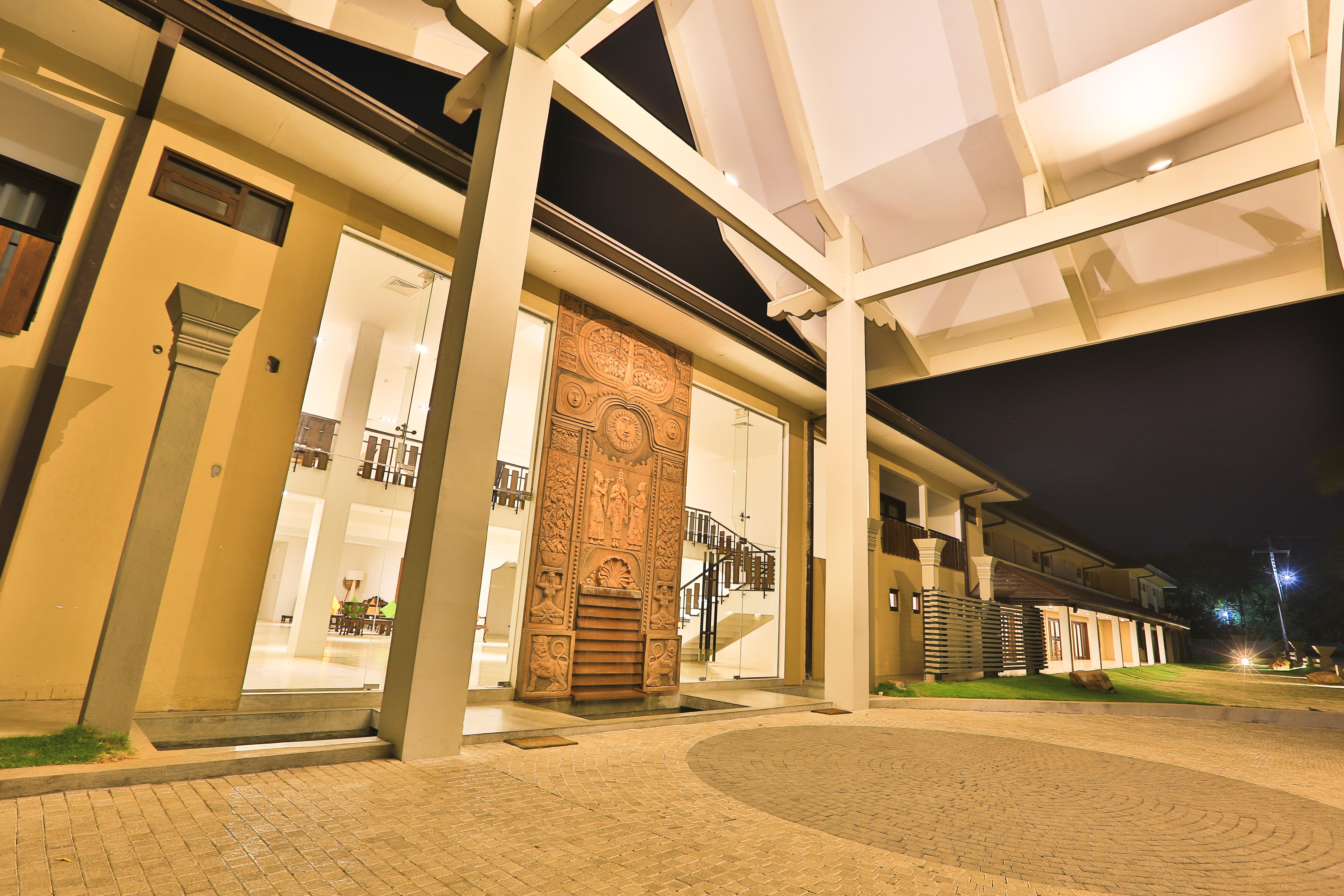 Rajarata Hotel Anuradhapura Dış mekan fotoğraf