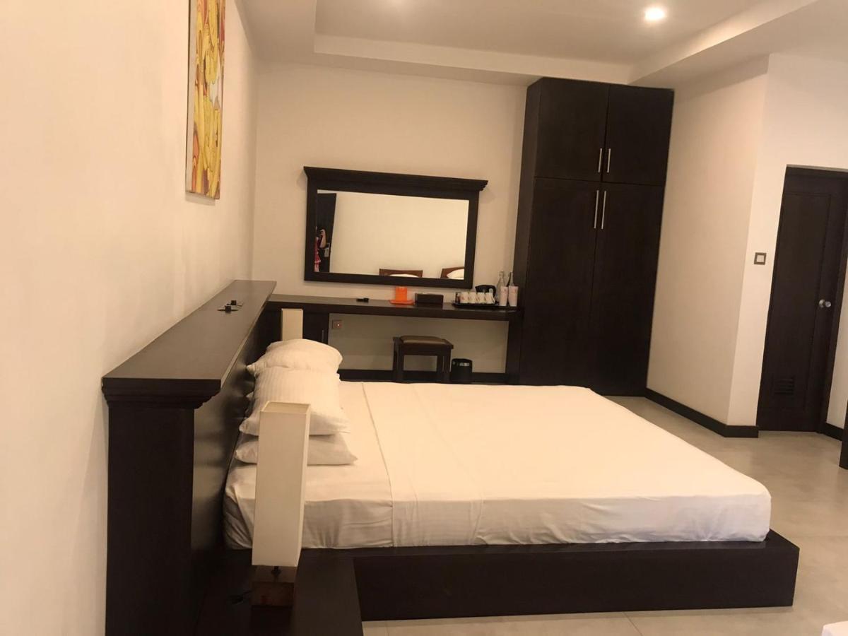 Rajarata Hotel Anuradhapura Dış mekan fotoğraf