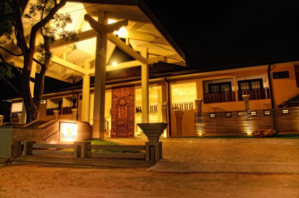 Rajarata Hotel Anuradhapura Dış mekan fotoğraf