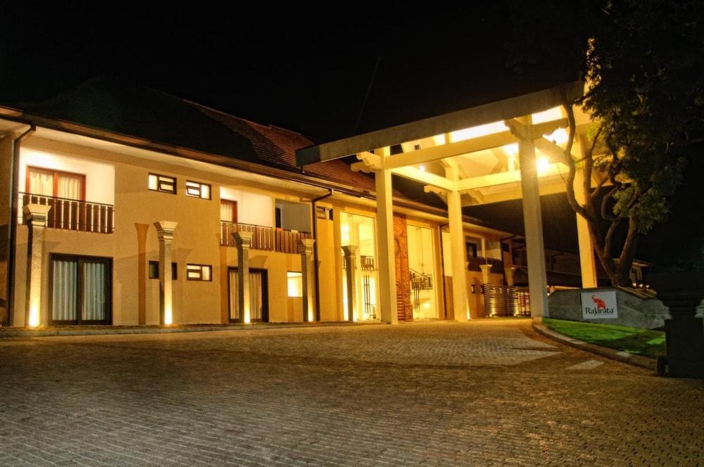 Rajarata Hotel Anuradhapura Dış mekan fotoğraf