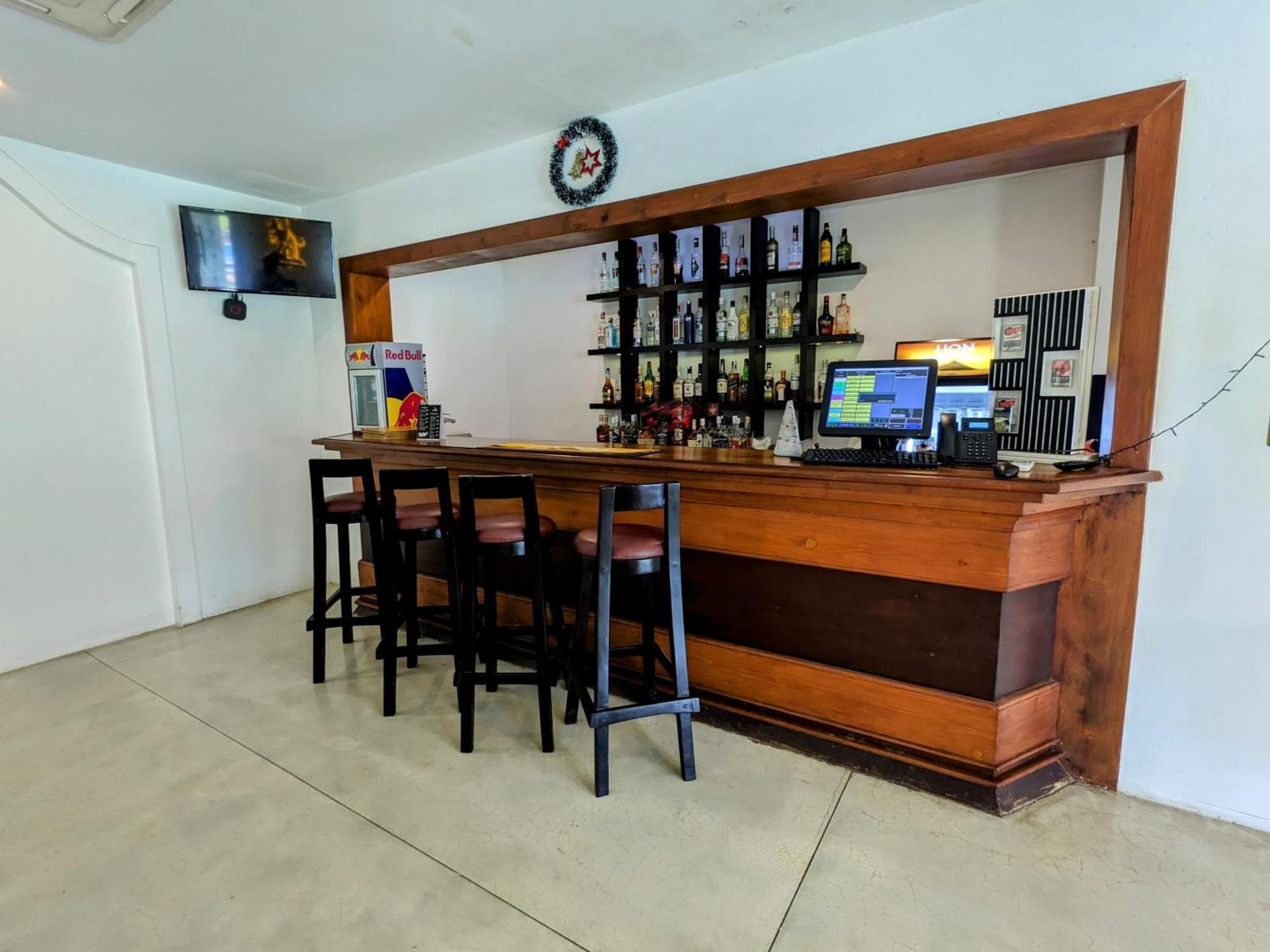 Rajarata Hotel Anuradhapura Dış mekan fotoğraf