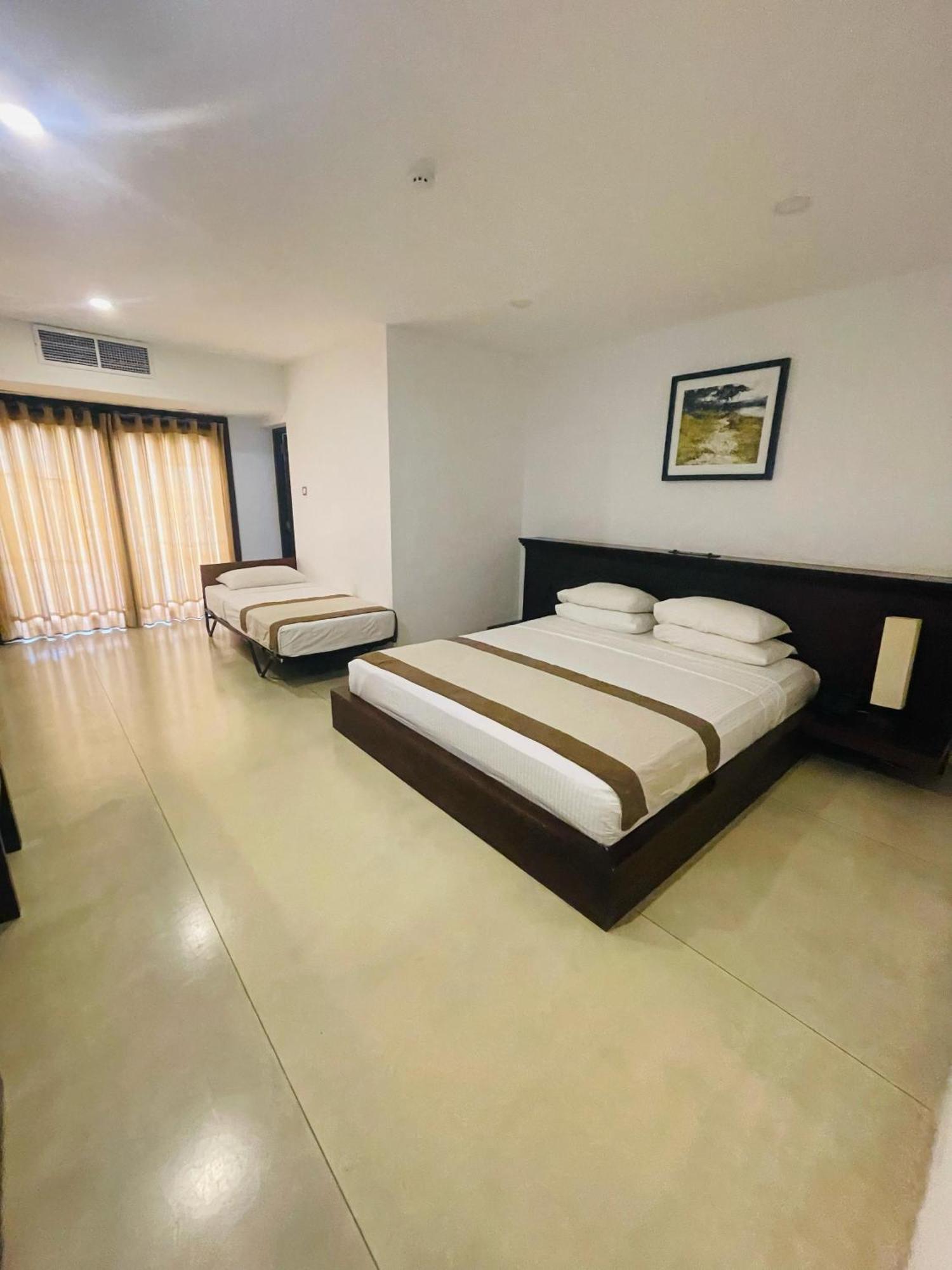 Rajarata Hotel Anuradhapura Dış mekan fotoğraf