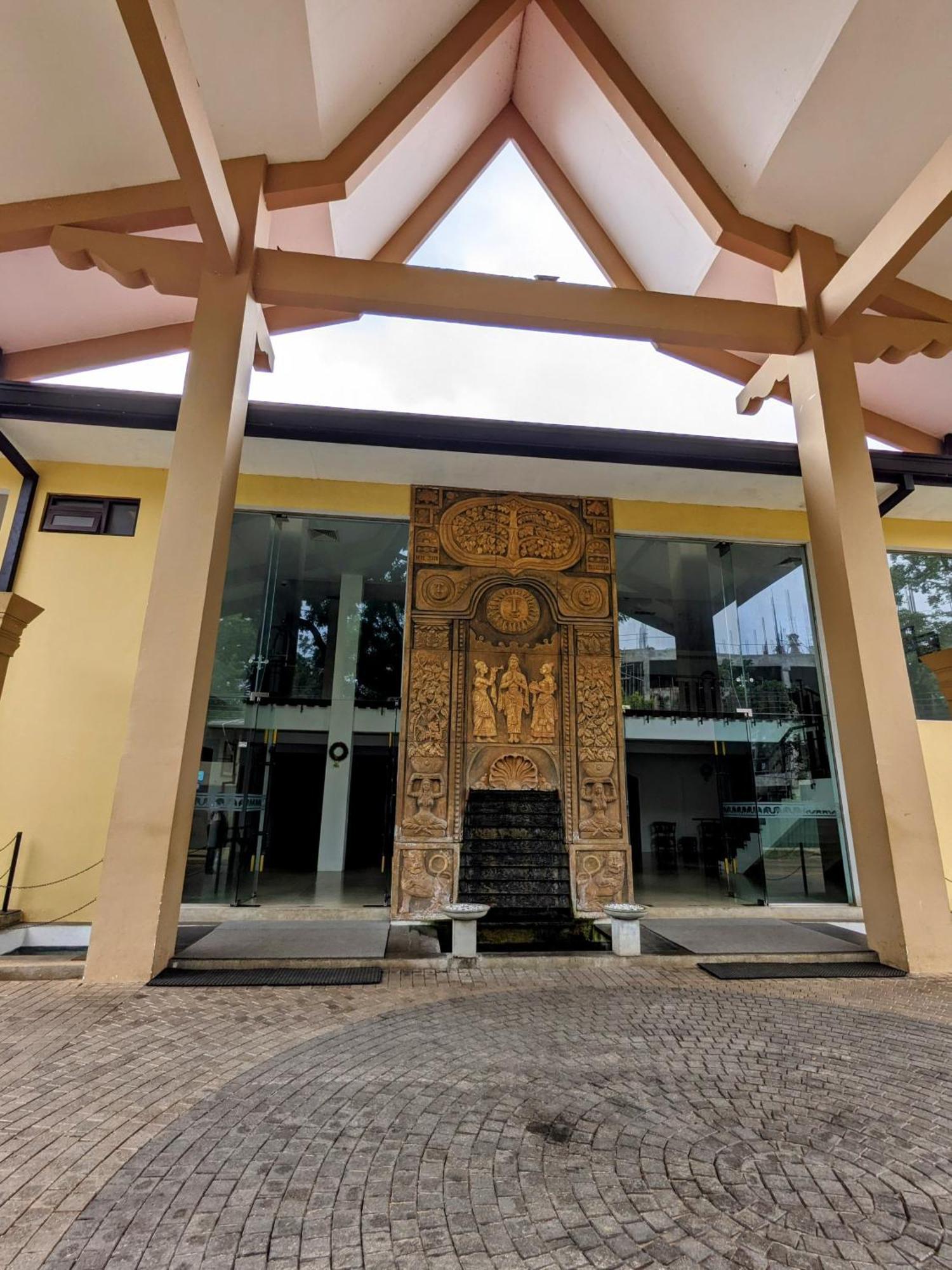 Rajarata Hotel Anuradhapura Dış mekan fotoğraf