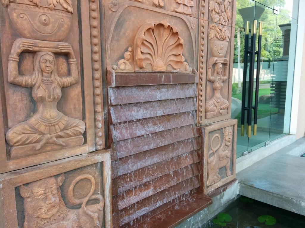 Rajarata Hotel Anuradhapura Dış mekan fotoğraf
